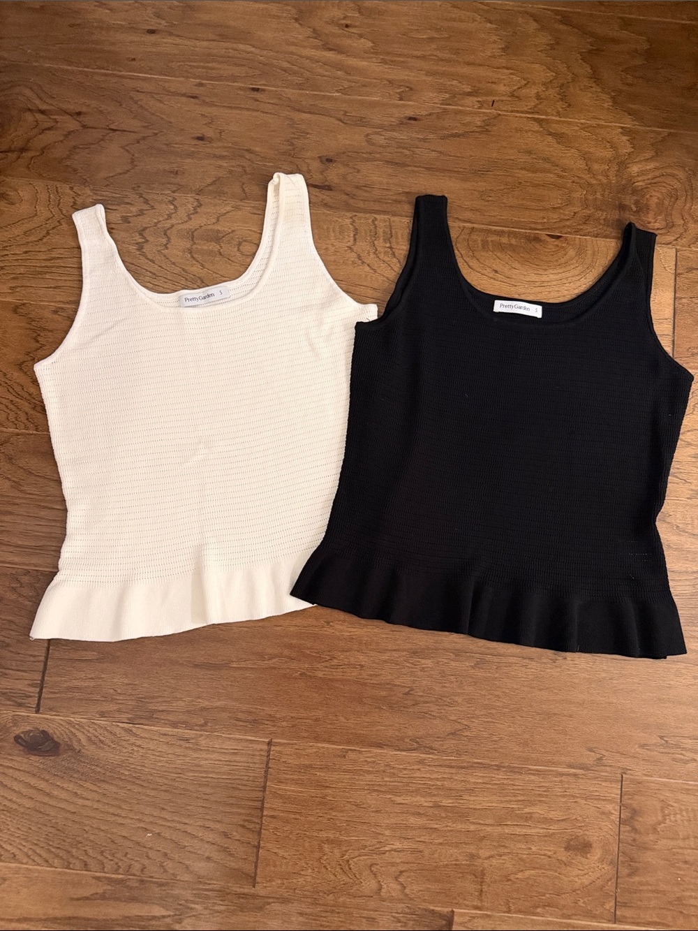 Ribbed Scoop Neck Tank with Ruffle Hem - Black & Cream